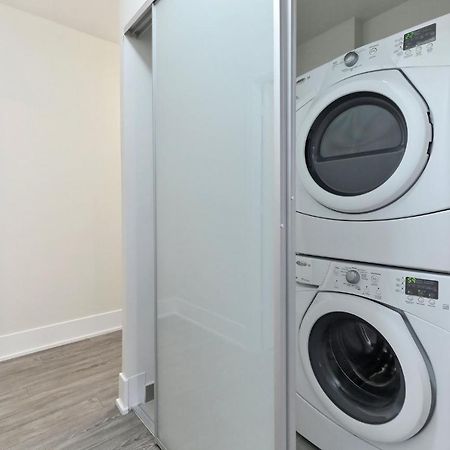 Delsuites - 300 Front Street - 30 Night Stays Toronto Extérieur photo